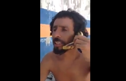 Video de hombre que habla por teléfono con un plátano causa ruido en Facebook
