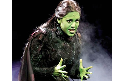 Estrenan la obra Wicked en el DF; sorprende actuación de Danna Paola