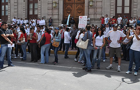 Amagan maestros disidentes con tomar casetas este fin de semana