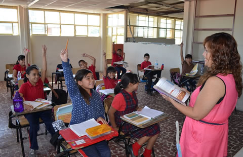 Inician clases alumnos de la primaria Fray Toribio Benavente en el Colegio del Valle
