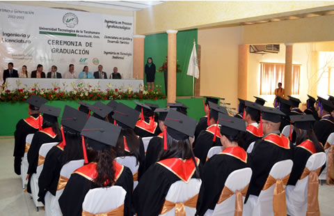 En la ceremonia de graduación