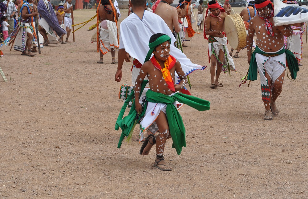 Niños danzantes