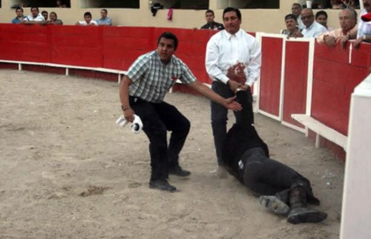 Rechazan tortura a toros en la plaza Balderas de Ciudad Juárez 