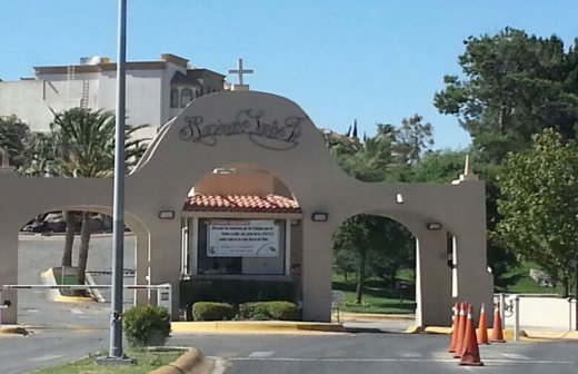 Busca PGR extinción de dominio de 2 casas en Haciendas de Santa Fe