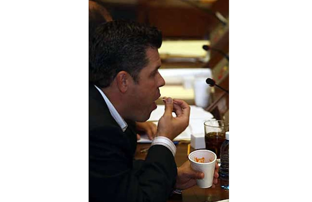 Marco Antonio Barba Mariscal, diputado federal, tiene 21 autos de lujo