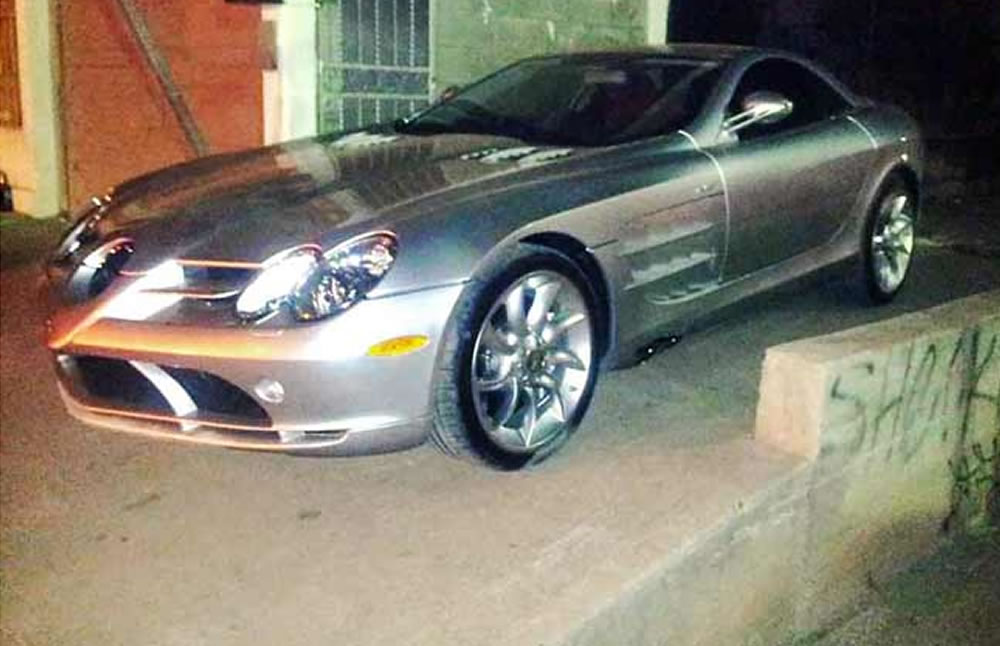 El más caro, un SLR Mercedes/McLaren con precio de 3 millones 449 mil 900 pesos