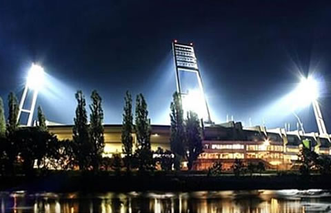 Captan en video Ovni cerca de estadio en Alemania