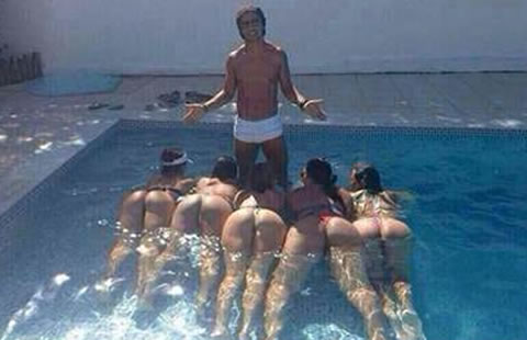 Causa escándalo foto de Ronaldinho