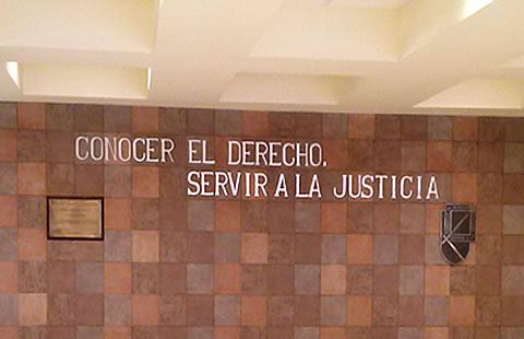 Lema Facultad de Dercho