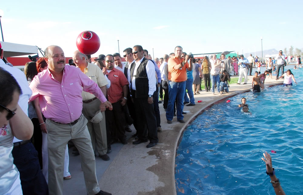 Inauguran el parque acuático de la Deportiva Sur | La Opción de Chihuahua