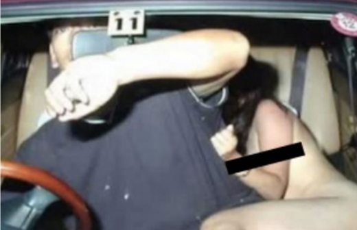 Trío sexual dentro de auto terminó en grave accidente en China