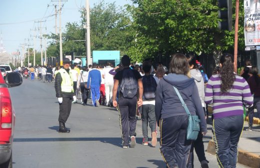 Apoya Tránsito carrera del Cbtis 114 en Ciudad Juárez