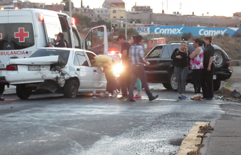 Se lesionan dos personas en carambola entre 5 vehículos en Parral | La  Opción de Chihuahua