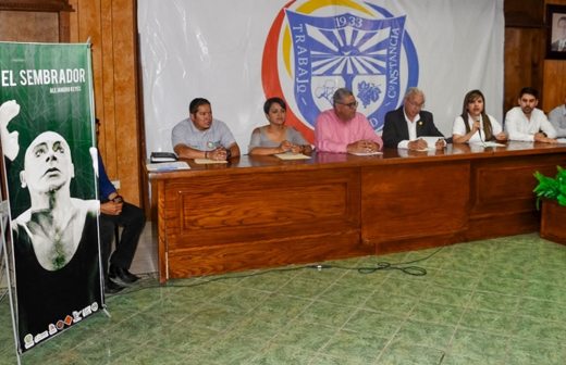 Sube a escena Inmudej la obra El Sembrador
