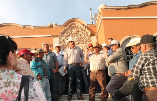Pernoctarán campesinos en Sedesol tras no recibir respuesta de México