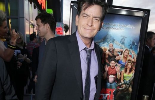 Ataca Charlie Sheen con un cuchillo a su dentista