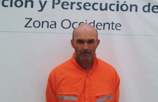 Lo detienen por asesinar a su esposa