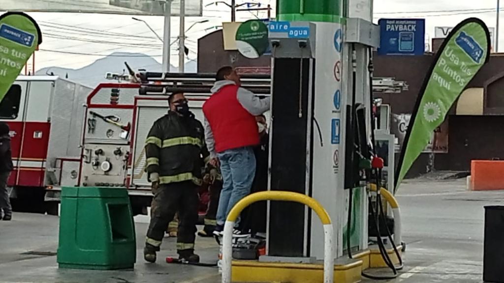 Bomberos arribaron a la gasolinera