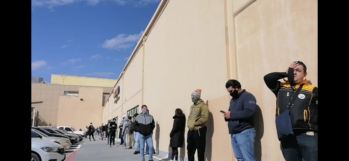 Fila para ingresar