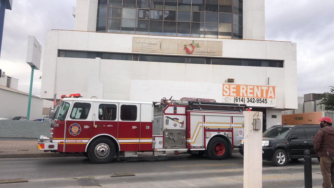 Bomberos y policías acudieron al lugar