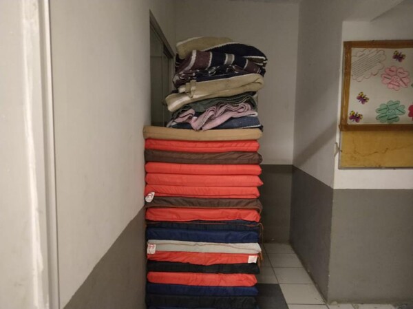 Se resguardaron de las bajas temperaturas de este viernes