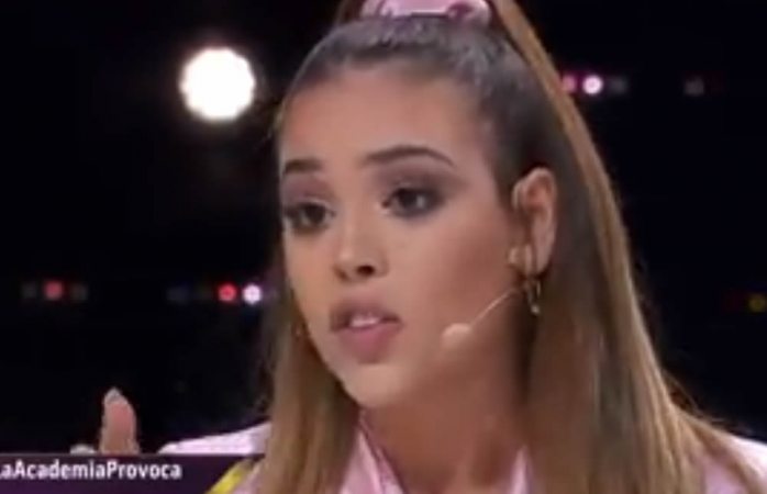 Cantante llama culera a Danna Paola y ella le contesta (VIDEO)