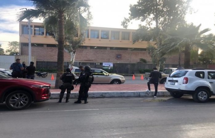 Arrestan a abuelo del niño que disparó en primaria de Torreón