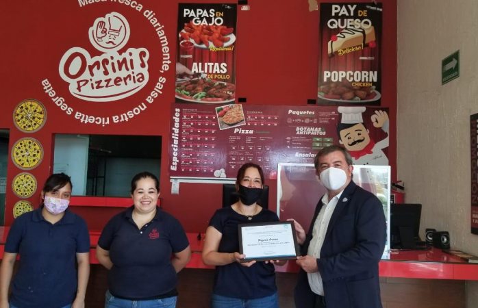 Capacitan a restaurantes en medidas sanitarias de covid 