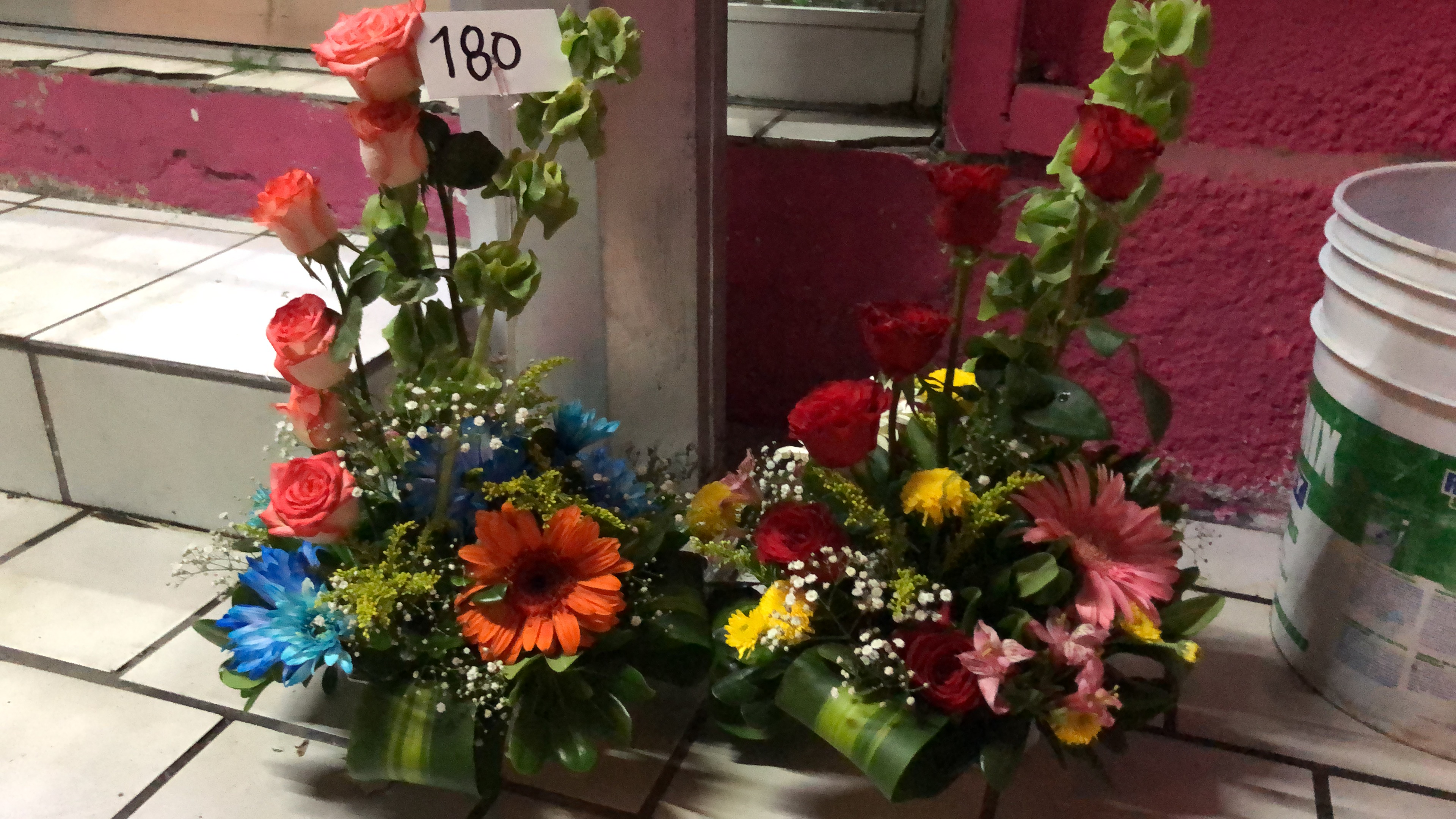 Preparan florerías diversos arreglos para este 10 de Mayo, abren toda la noche La Opción de Preparan florerías diversos arreglos para este 10 de Mayo, abren toda la noche La Opción de