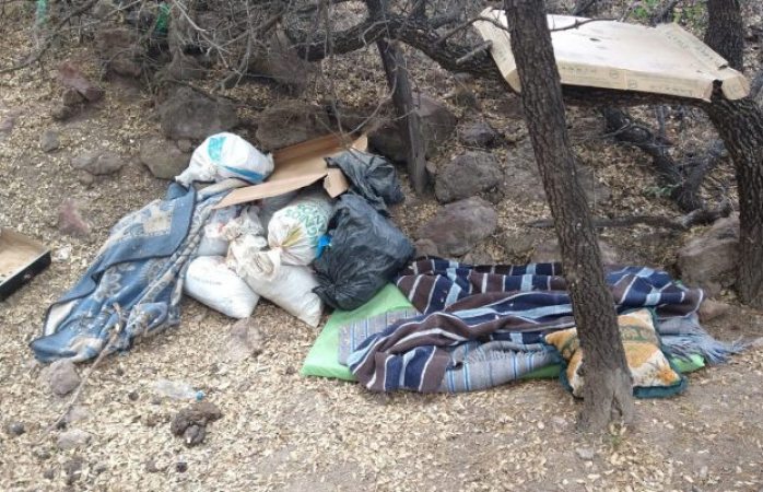 Hallan 35 kilos de mariguana en improvisado campamento
