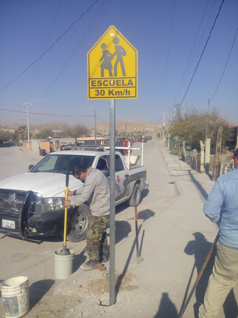 Para garantizar la seguridad de guiadores y peatones