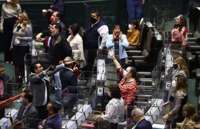 Aprueban diputados reforma al fondo de salud 