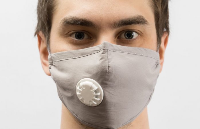 Llaman a estas mascarillas egoístas y piden evitarlas